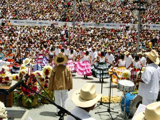 Oaxaca, Mexico: Guelaguetza 2005, view from the bandstand