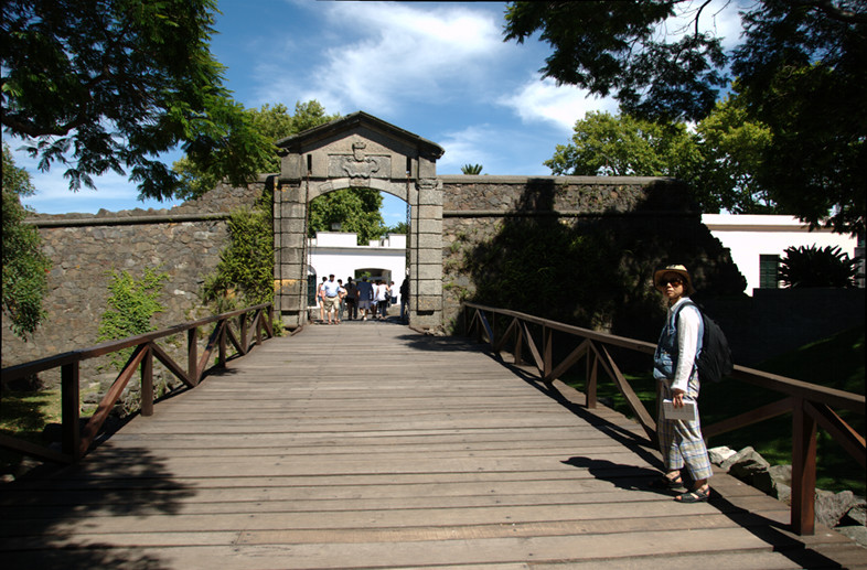 Colonia de Sacramento: City Gate