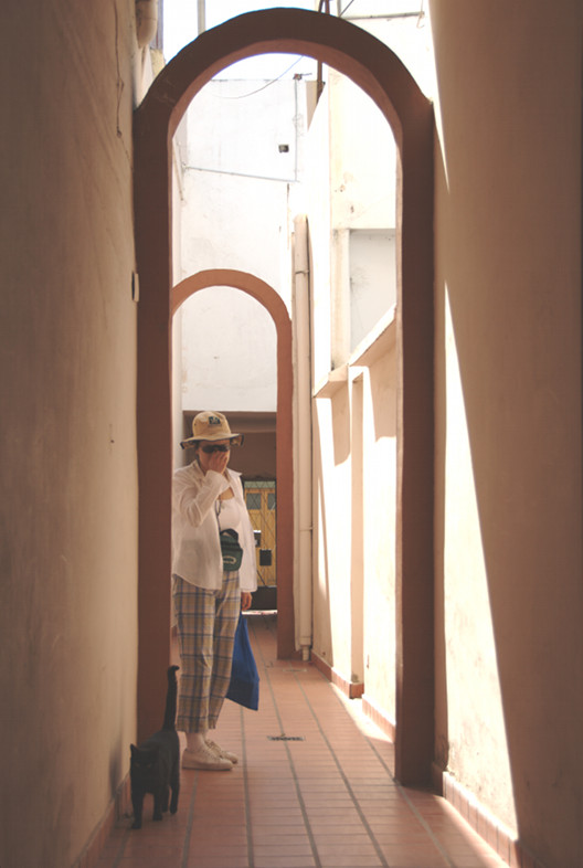 Cordoba: hostel entryway