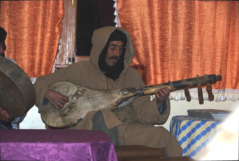 Tamtattouchte, Morocco: Playing lotar