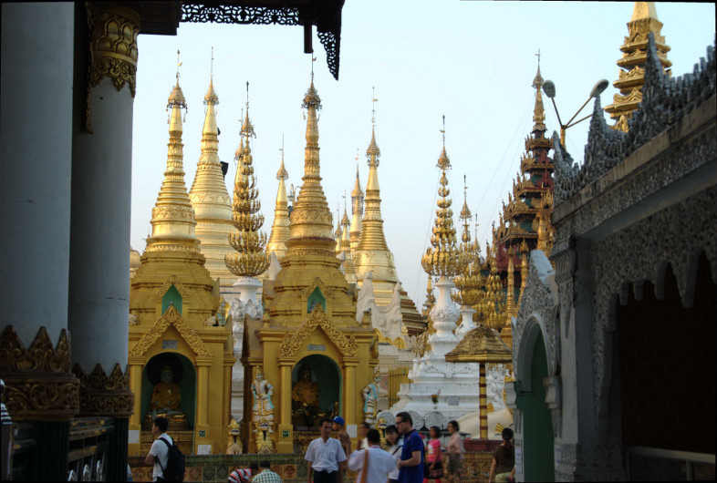 Yangon, Myanmar: Shwedagon Paya