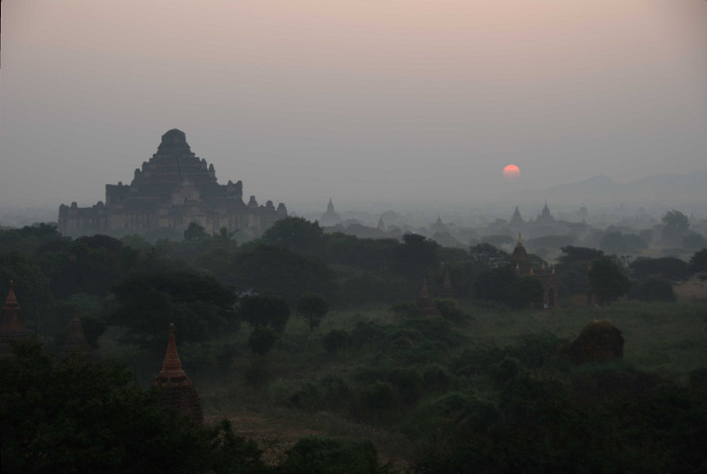 Bagan, Myanmar: sunrise