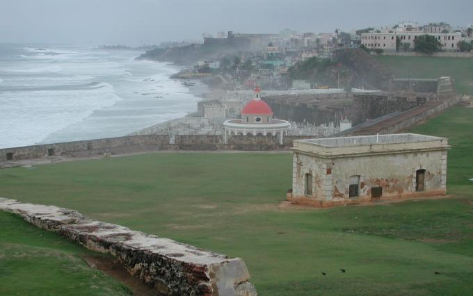San Juan, Puerto Rico: Cementaria y La Perla