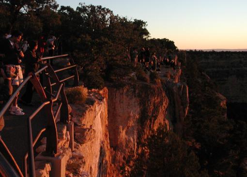 Grand Canyon National Park: Watchers at Hopi Point