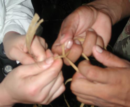 Jurara River, Brazil: Making a bracelet